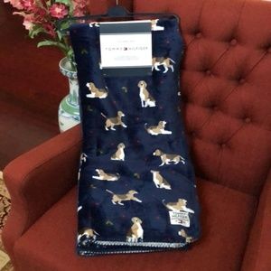 Tommy Hilfiger Pet Plush Sherpa Throw Beagle 50”x60”